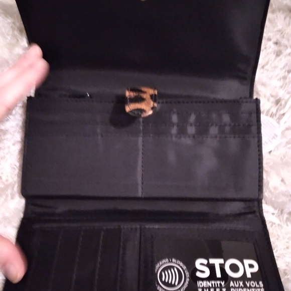 NWT LEOPARD PRINT WALLET - Picture 6 of 8